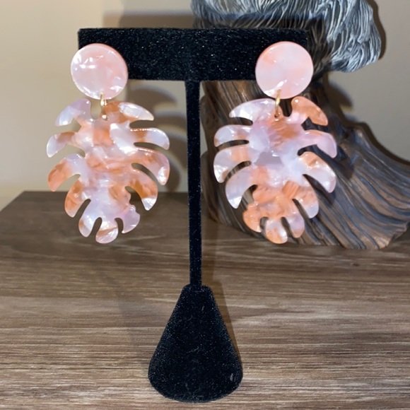 Palm Leaf Earrings - Picture 1 of 3